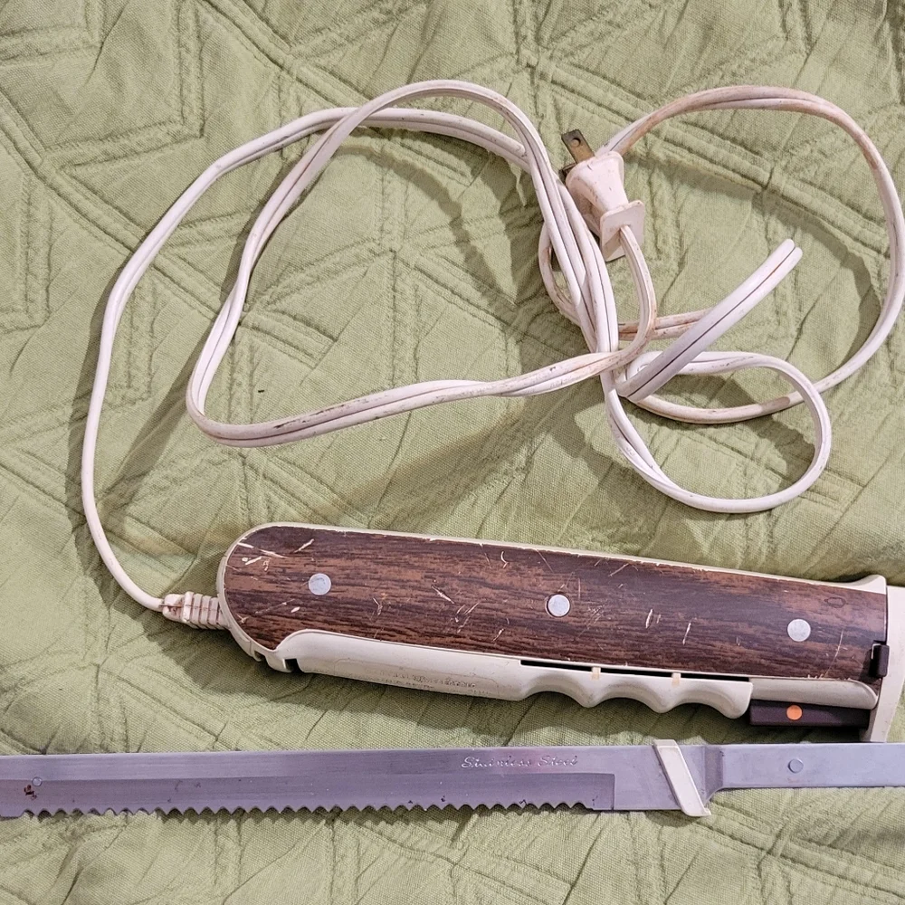 Vintage GE electric knife